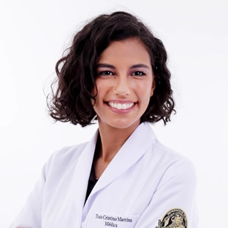 Dra. Thaís Cristino Martins